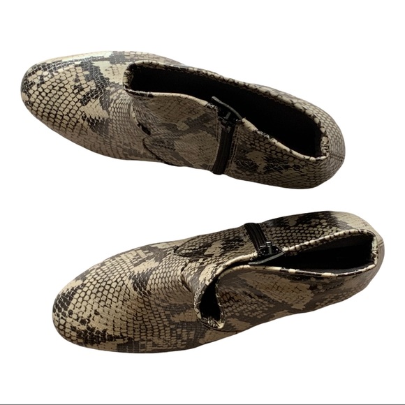 TIME AND TRU SNAKE PRINT BOOTS, SIZE 7.5 - Picture 13 of 14